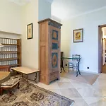 Sienna, Unique Oasis With Views In Old Towns Heart Lägenhet Kraków