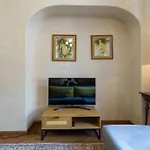 Sienna, Unique Oasis With Views In Old Towns Heart *