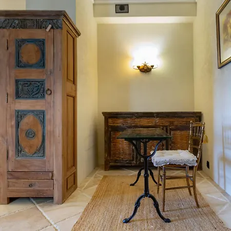 Apartamento Sienna, Unique Oasis With Views In Old Towns Heart Cracovia