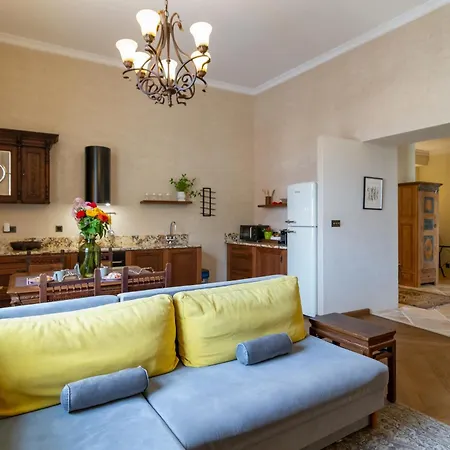 Sienna, Unique Oasis With Views In Old Towns Heart Apartamento Cracovia