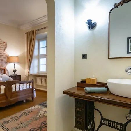 Lägenhet Sienna, Unique Oasis With Views In Old Towns Heart *