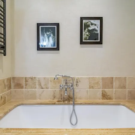 Sienna, Unique Oasis With Views In Old Towns Heart Apartment Krakow